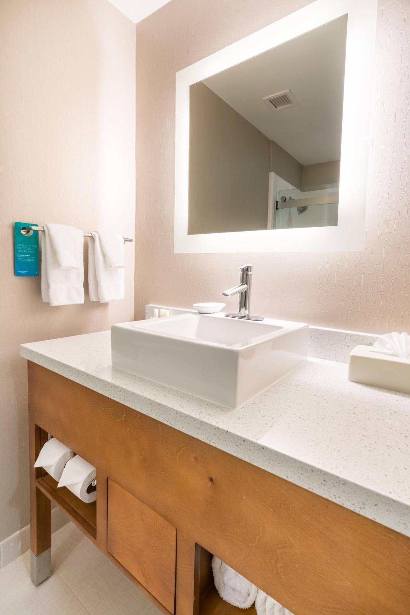 Springhill Suites By Marriott Denton Luaran gambar