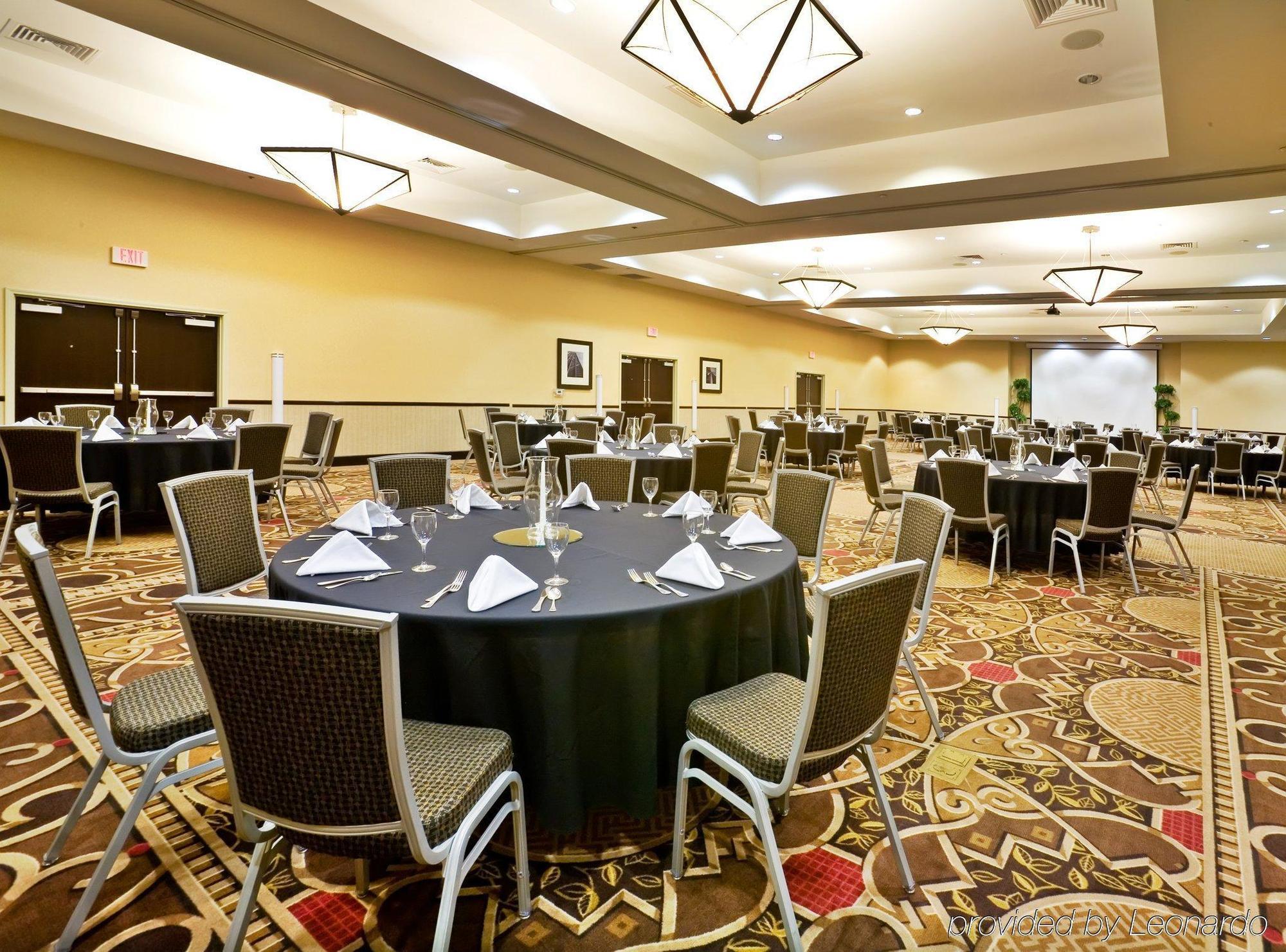 Springhill Suites By Marriott Denton Restoran gambar