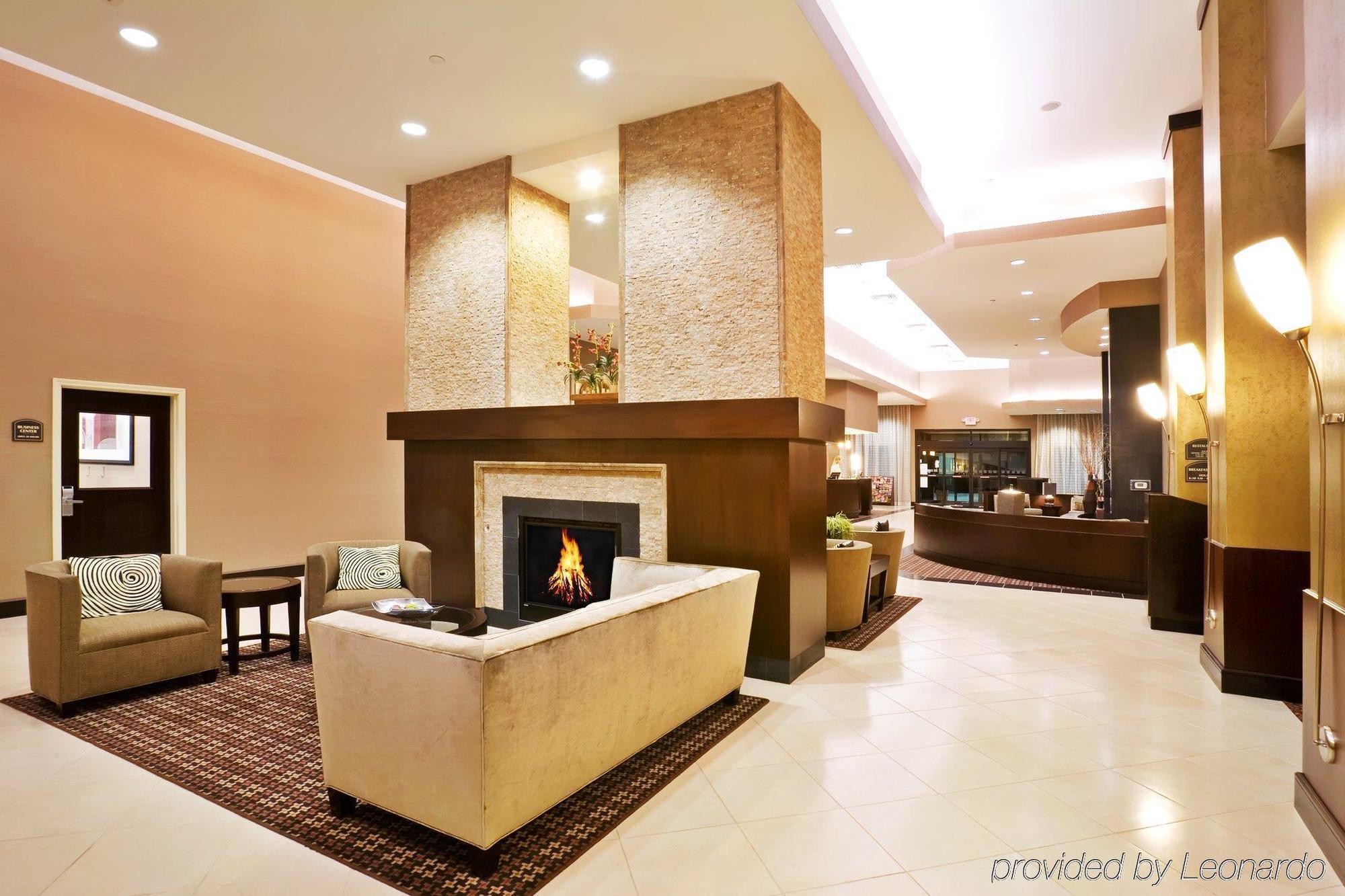 Springhill Suites By Marriott Denton Dalaman gambar