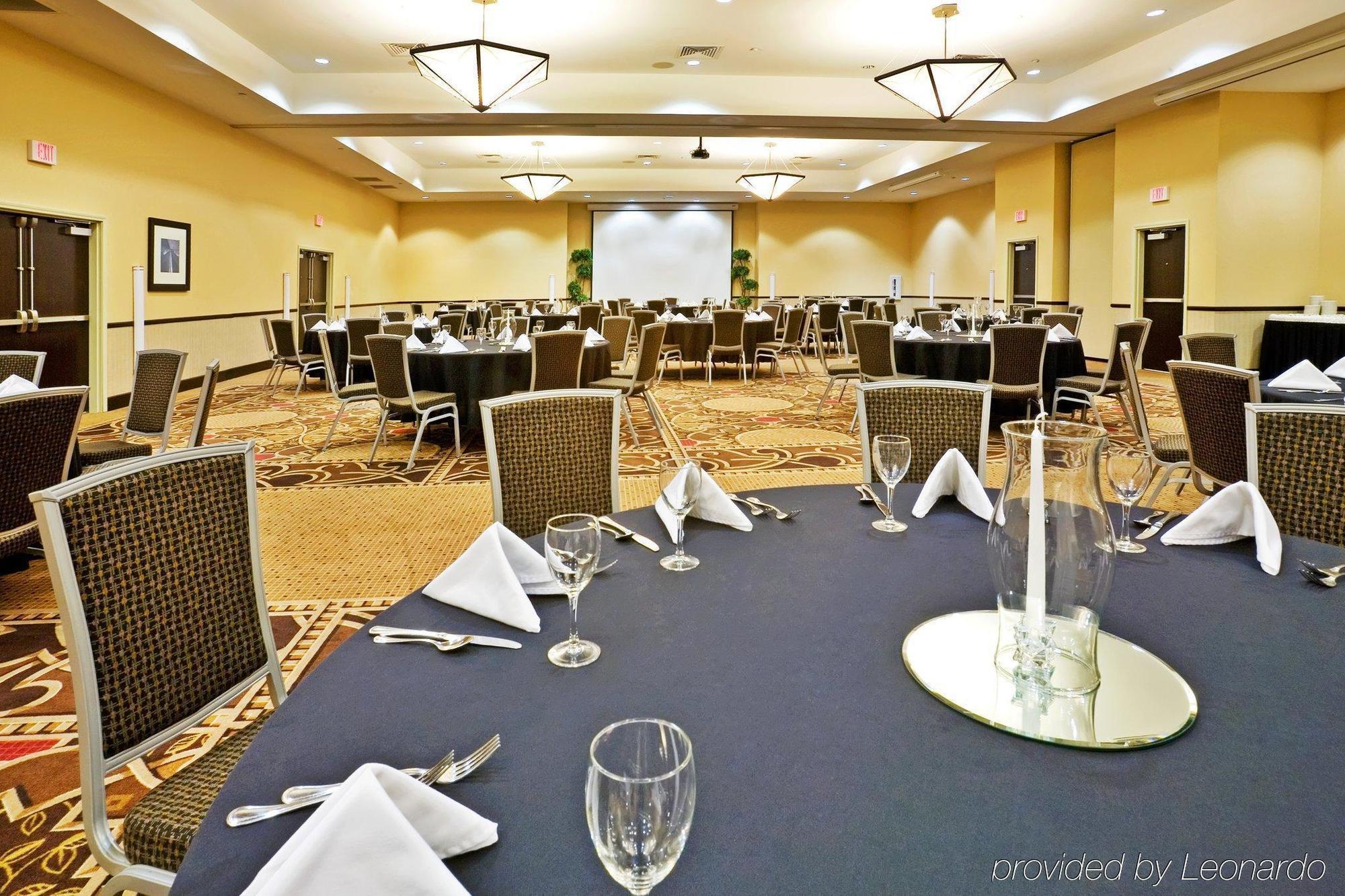 Springhill Suites By Marriott Denton Restoran gambar
