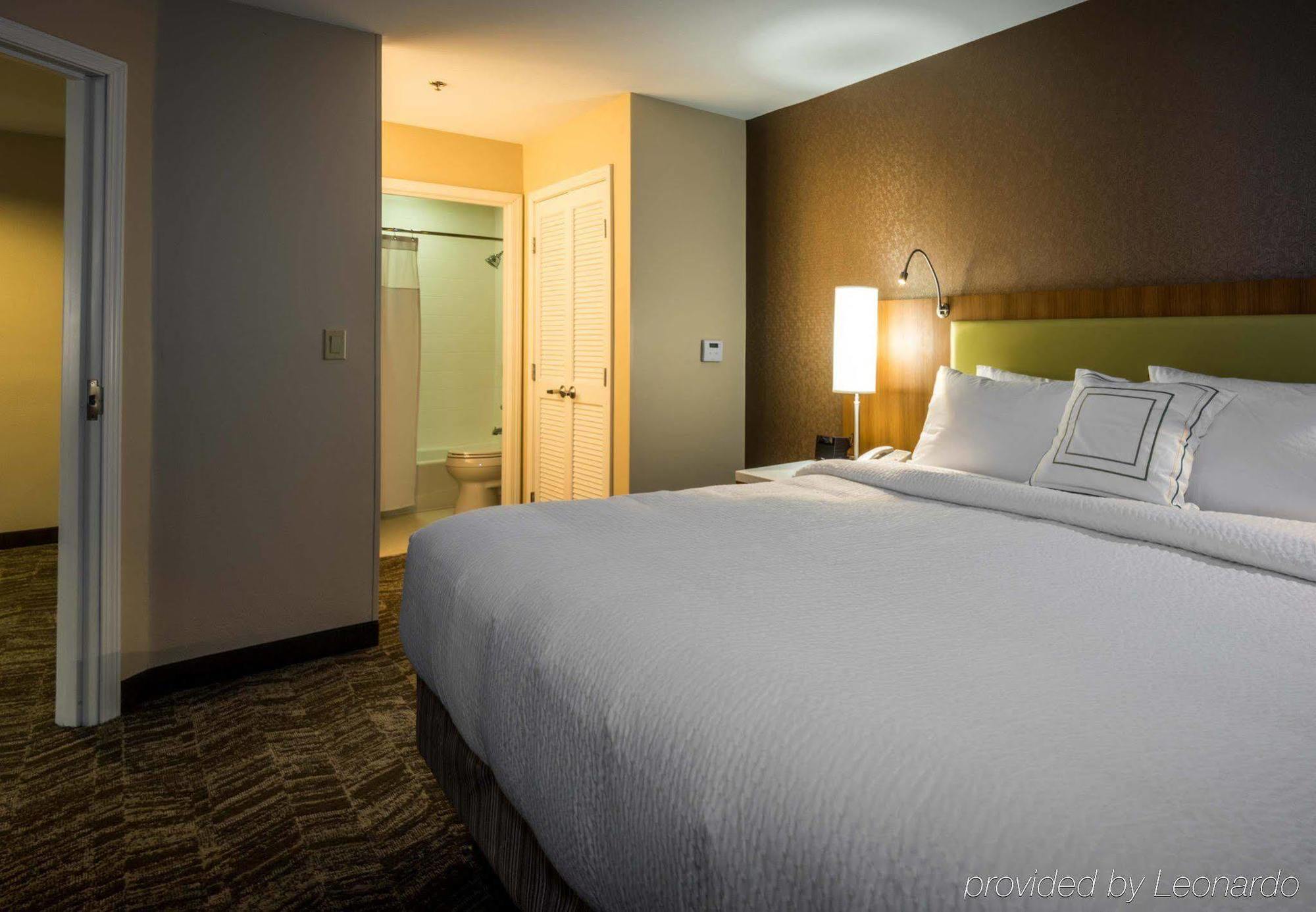 Springhill Suites By Marriott Denton Luaran gambar